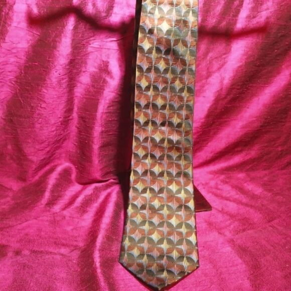 Platinum designs tie  - Picture 1 of 5
